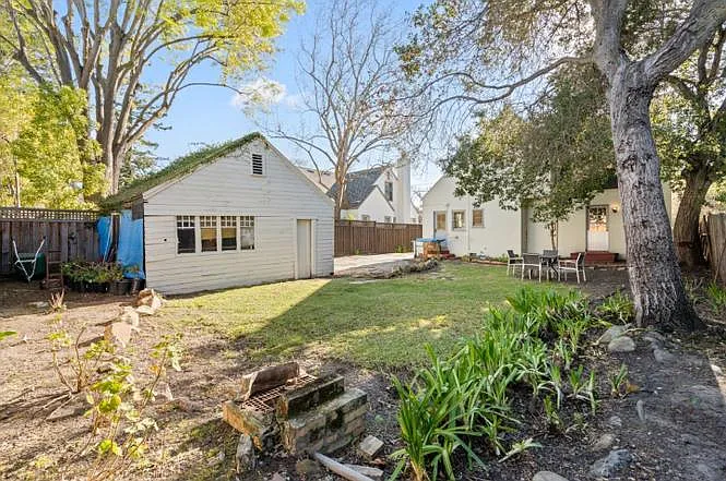 2351 Ramona St — Photo 30
