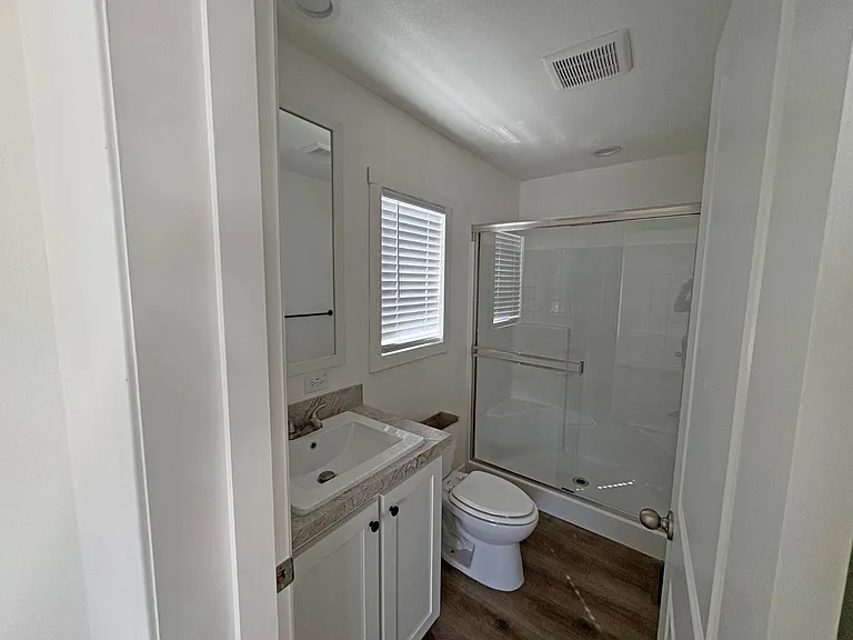 1700 State St #10 — Photo 11