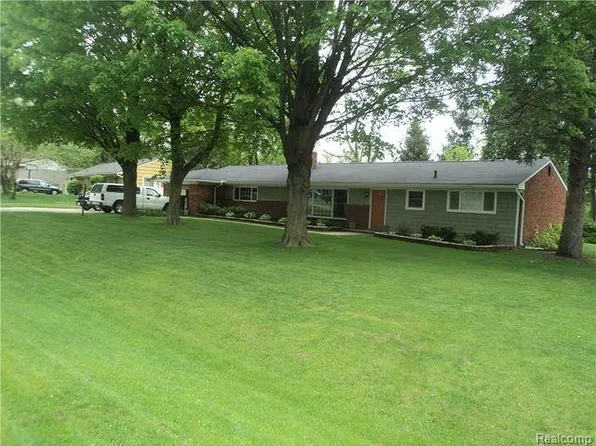 28776 Greencastle Rd, Farmington Hills, MI 48334