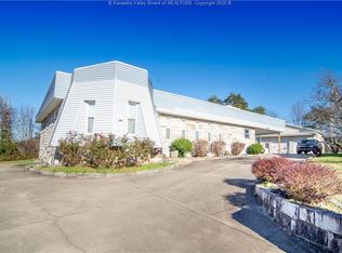 5324 Bradchar Dr, Cross Lanes, WV 25313
