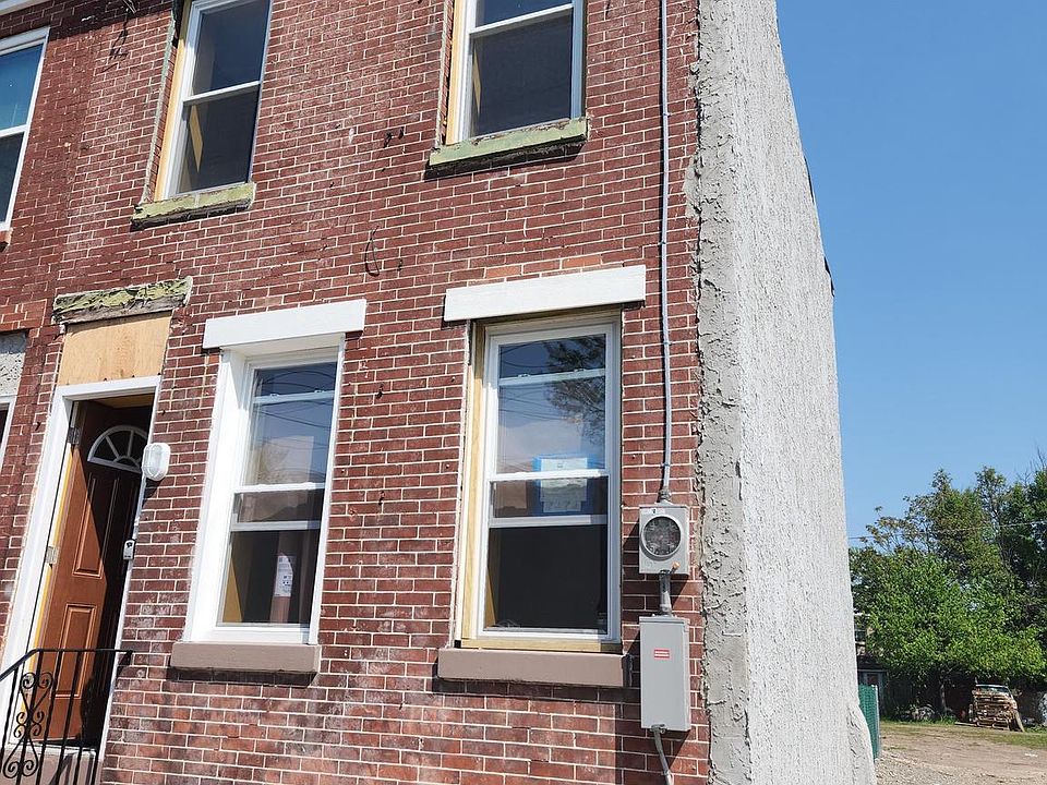 2nd image of 771 Pine St