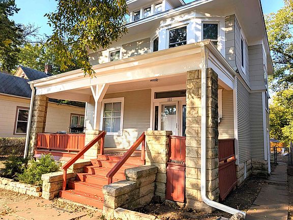 2nd image of 111 N College Ave