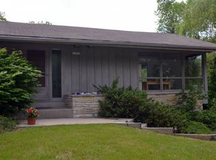 11051 N Westview Ln, Mequon, WI 53092