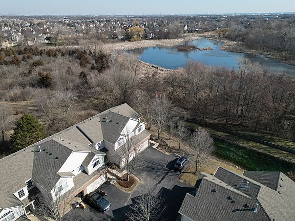 2nd image of 443 Jamestown Ct