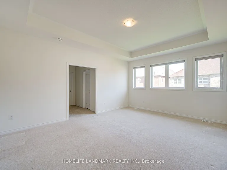 18 Kenneth Ross Bnd — Photo 44