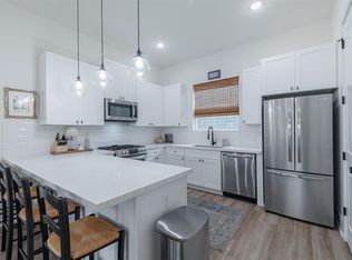 901 Lehman St #B, Houston, TX 77018