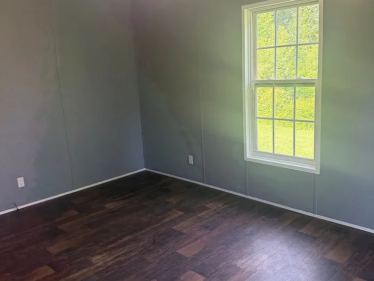 1375 Shinbone Ridge Rd — Photo 2