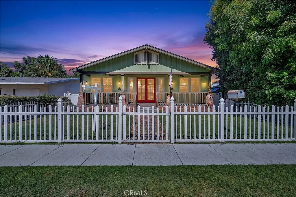 4 bed, 1936 sqft, $5,500 — Photo 1