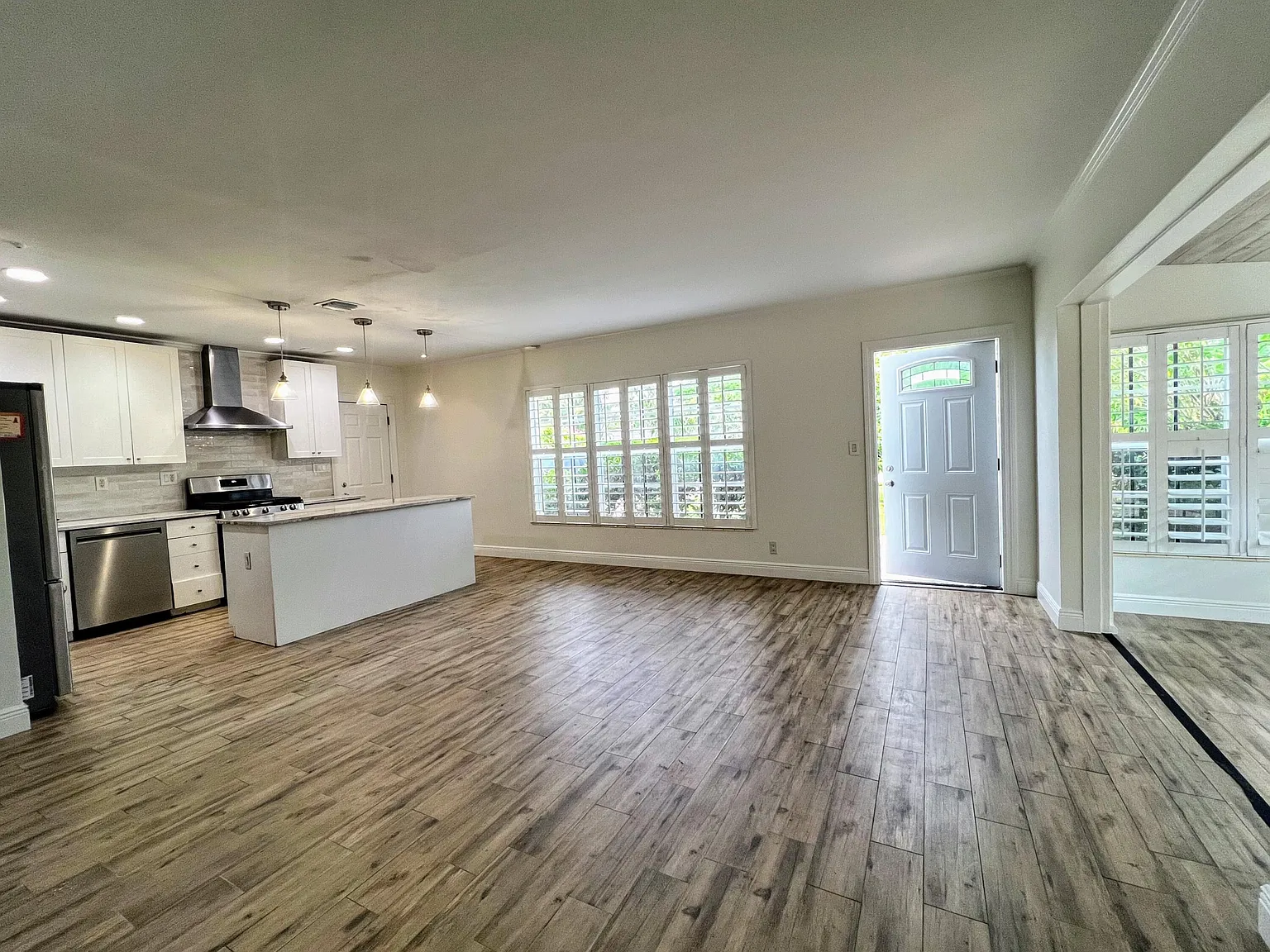 2 bed, 2.0 bath, 1239 sqft, $3,250 — Photo 4