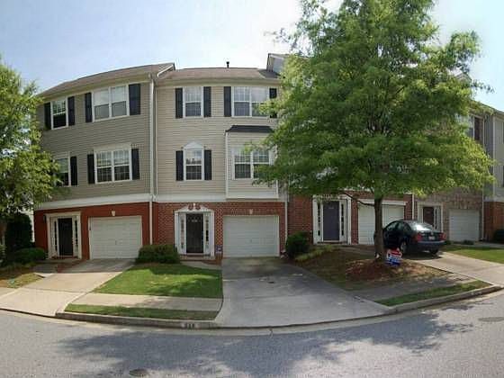 1st image of 556 Lantern Wood Dr