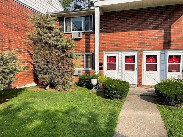 1st image of 41 Manor Drive #41