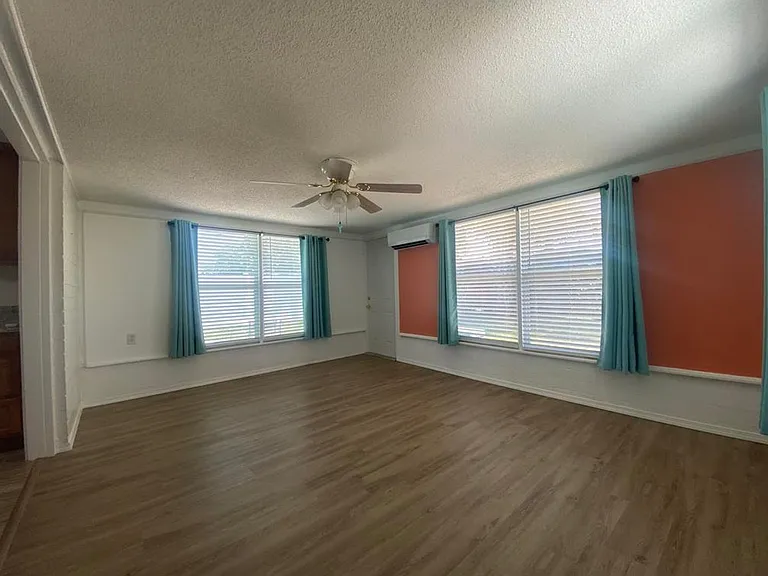 19 River Shore Dr — Photo 7