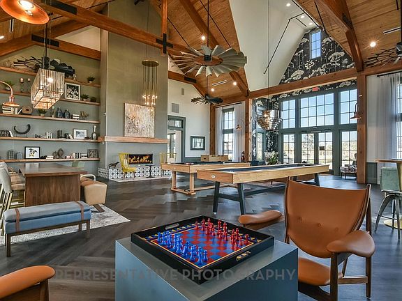 4th image of 1816 Drover St