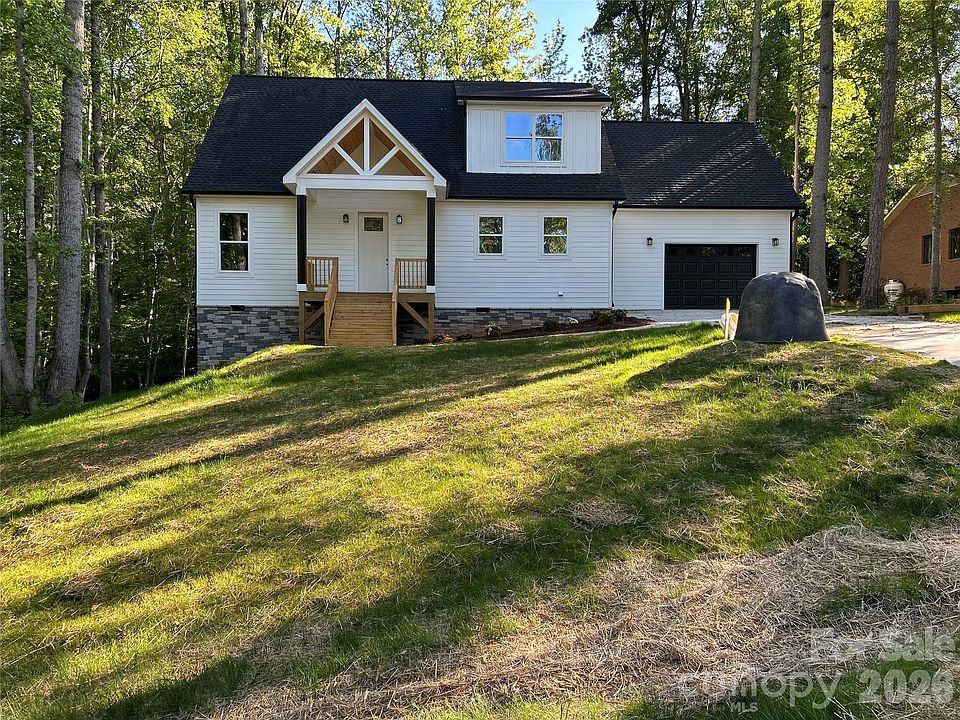 1st image of 149 Trellis Ln