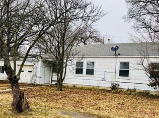 231 Willow Dr, Parsons, KS 67357