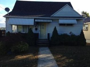37 Newport St, Nanticoke, PA 18634