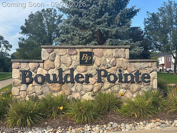 2nd image of 6825 Boulder Pointe Dr