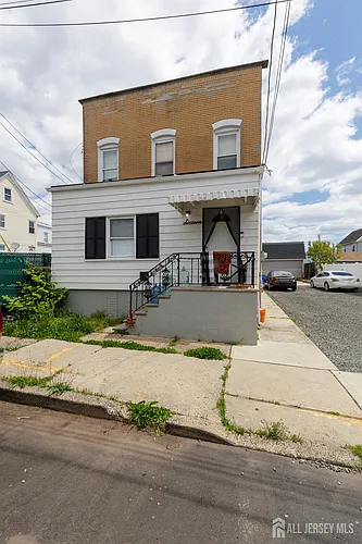 16 Somerset St #2 Photo 1