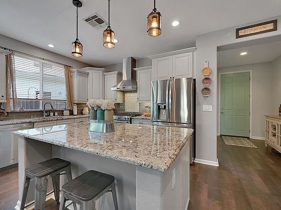 4th image of 5602 Wetland Dr