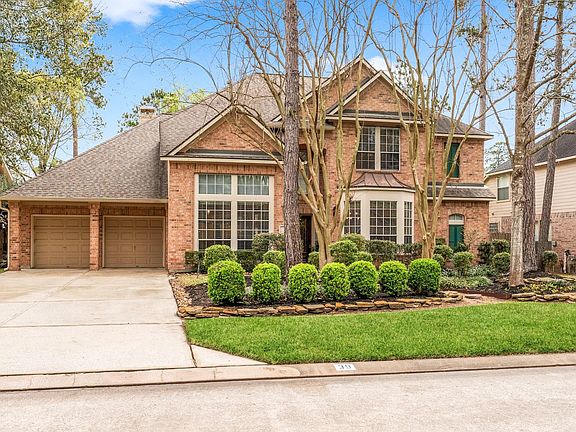 2nd image of 39 Laurelhurst Cir