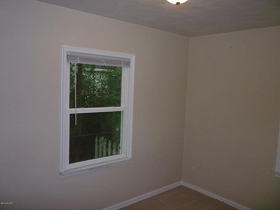 4th image of 955 Canterbury St SW