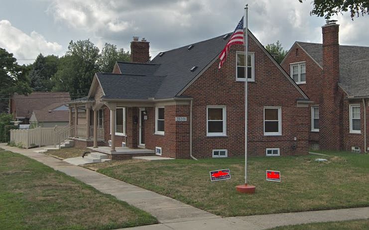 2nd image of 23201 Lawrence Ave