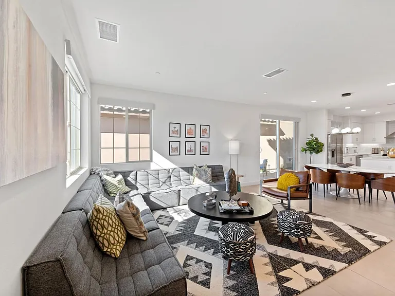 80243 Whisper Rock Way — Photo 4