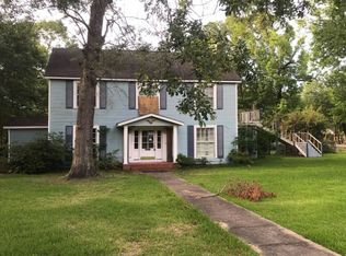 2510 Evalon St, Beaumont, TX 77702