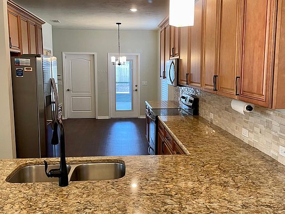 5th image of 7916 SW 80th Dr