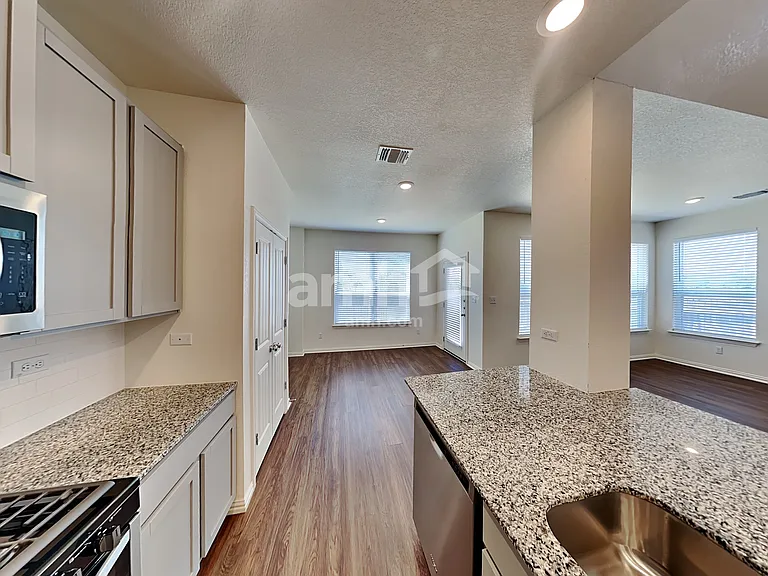 2738 Lillybrook Ln — Photo 3
