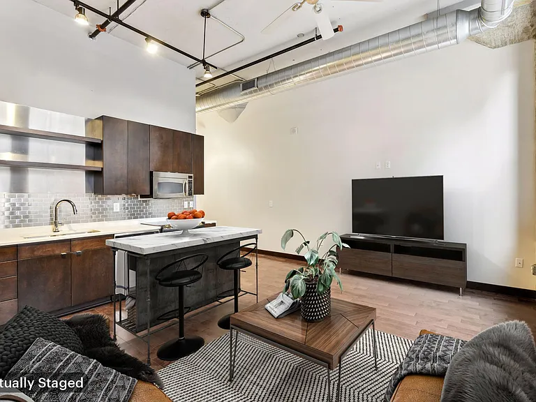 618 Washington Ave N #200 — Photo 3