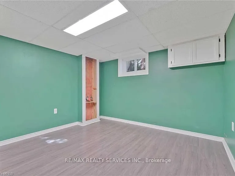 675 Inverness Ave — Photo 11
