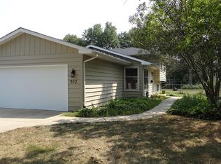 512 Summit Ave, West Chicago, IL 60185