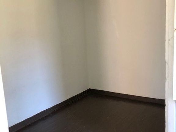 2nd image of 1501 N Dixie Blvd #D