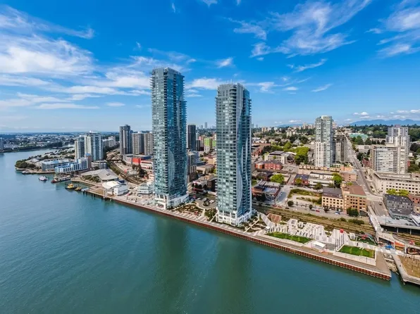 680 Quayside Dr #3907, New Westminster, BC V3M 6Z6