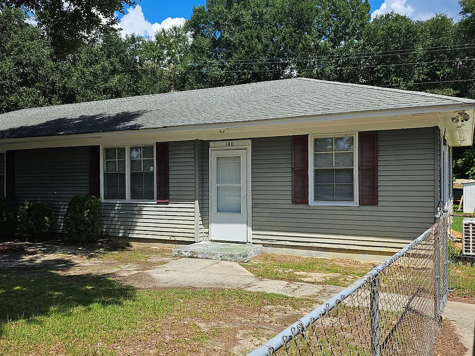 140 Apple St