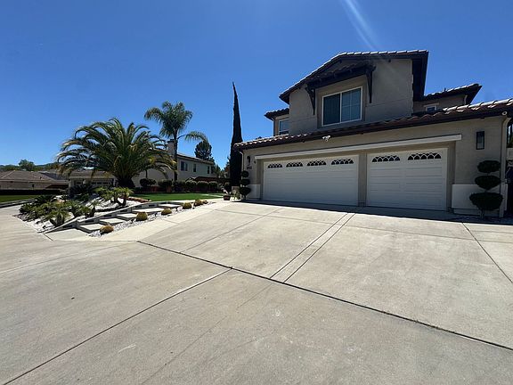 2nd image of 1855 Lawndale Rd