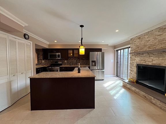 4th image of 1145 Father Capodanno Blvd