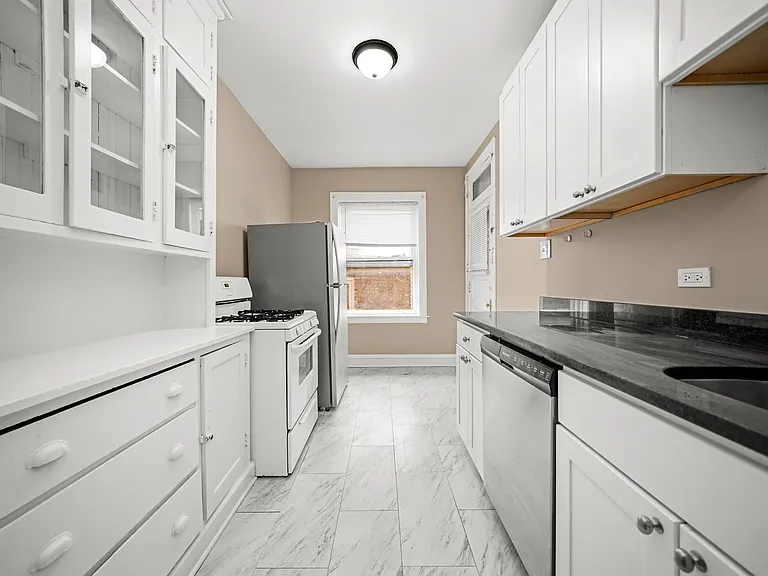 230 Elmwood Ave #1S — Photo 17