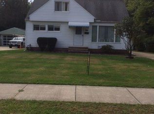 38406 Laura Dr, Eastlake, OH 44095