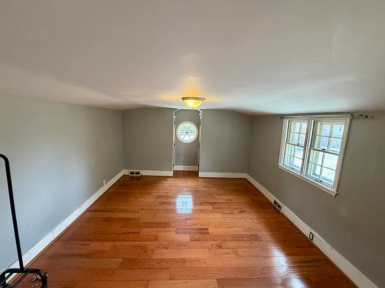 915 Perry Hwy — Photo 54