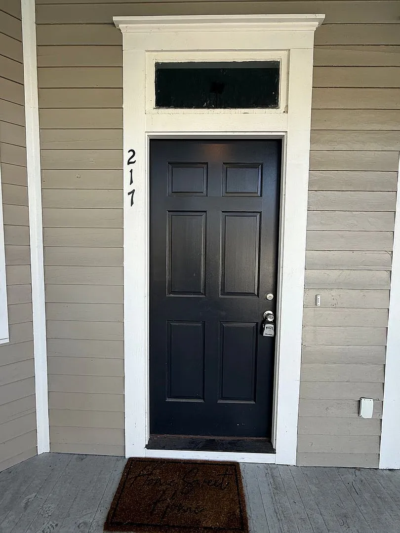 Move In Ready — Photo 1