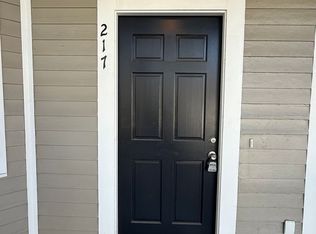217 W 36th St, Savannah, GA 31401