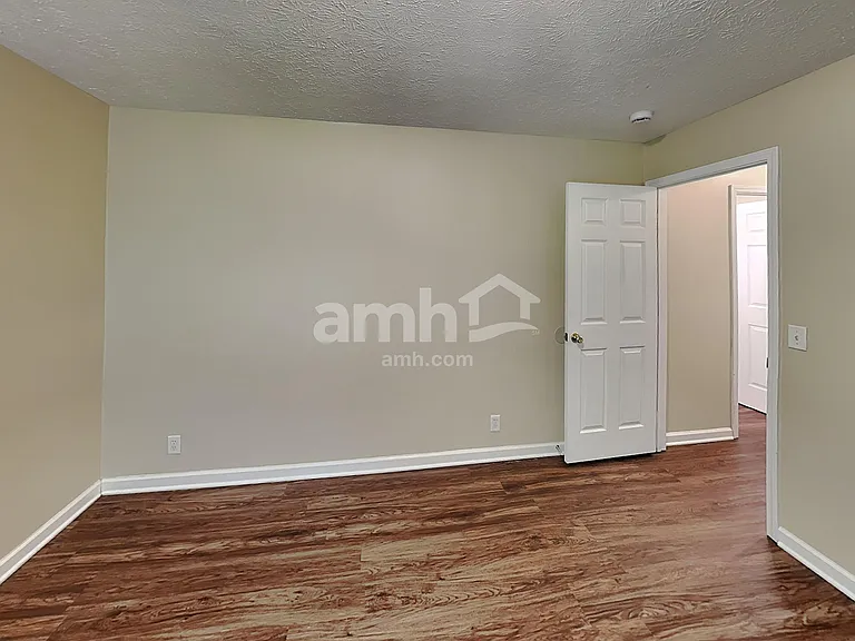 119 Crestwood Ln — Photo 22