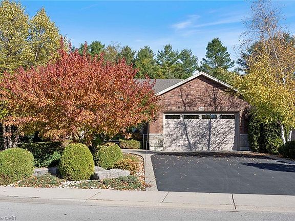 5th image of 64 Newport Ln