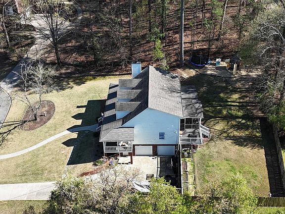 3rd image of 3047 Skylark Cir