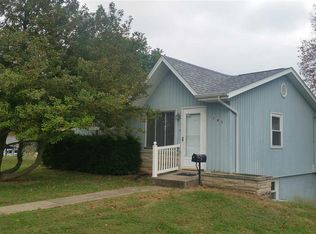 1703 Memorial Ave, Washington, IN 47501