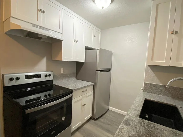 2355 K St #112 — Photo 8