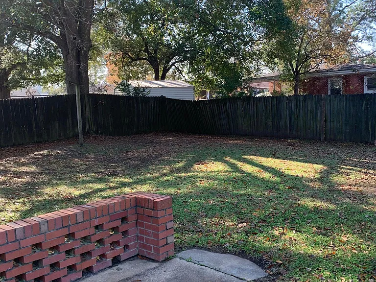 4064 Berwick Dr — Photo 21
