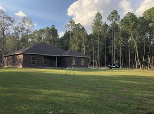 7656 Four Flags Rd, Laurel Hill, FL 32567